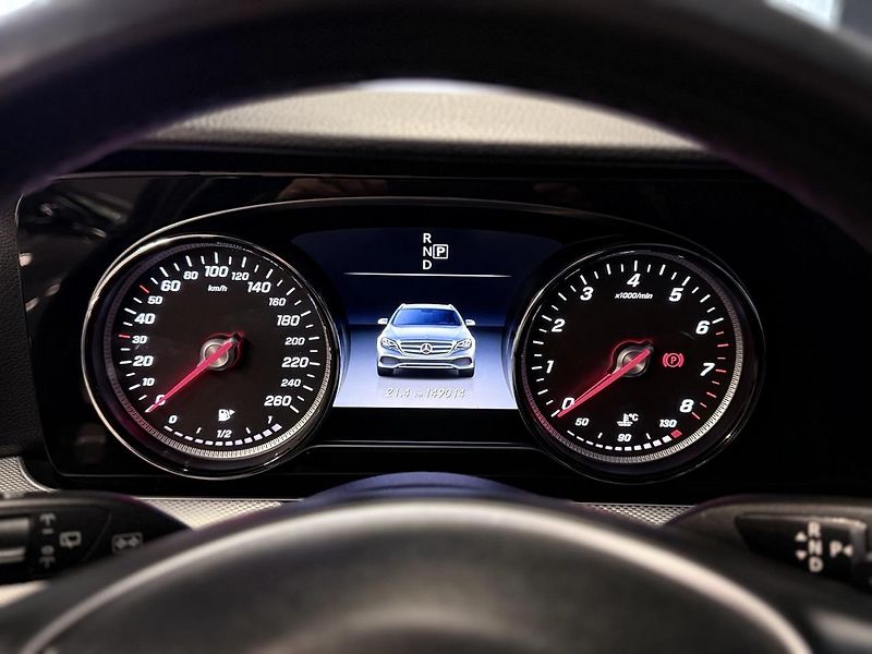 Mercedes-Benz Třídy E (2017) 200i AVANTGARDE,ZÁRUKA , - fotka 27 z 33