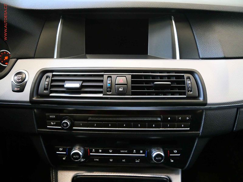 BMW Řada 5 (2016) 2.0d 525D xDrive, ČR, AT - fotka 13 z 22