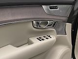 Volvo XC90 (2026) B5 AWD AUT BRIGHT PLUS 7míst - náhled 29