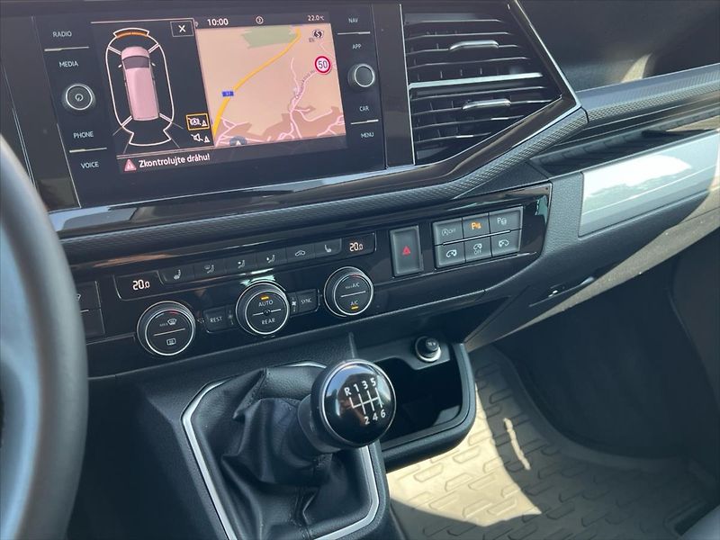 Volkswagen Multivan 2,0 TDi 110kW BULLI  T6.1 - fotka 18 z 29