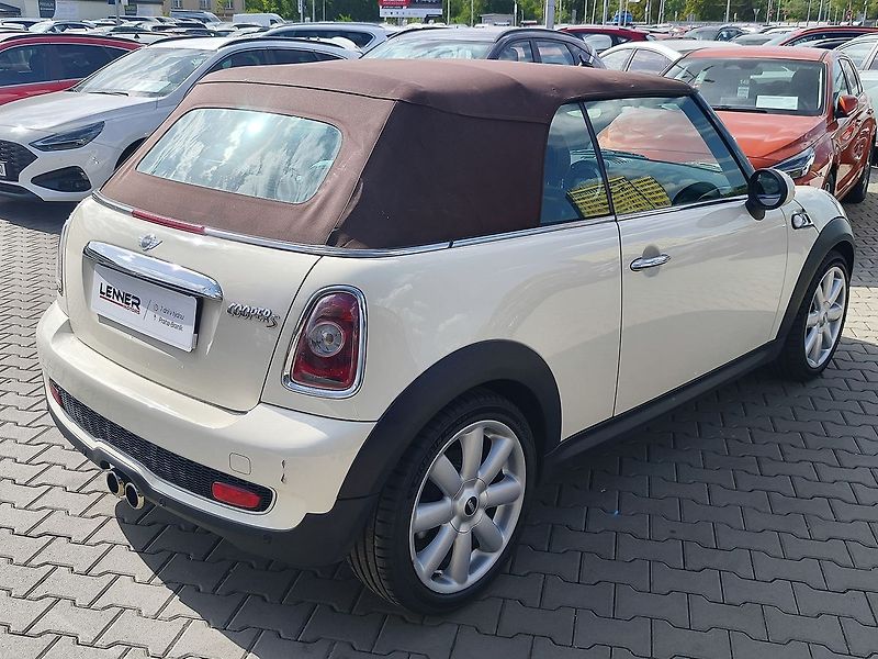 Mini Cooper S 1.6 Turbo/128kW - fotka 9 z 32