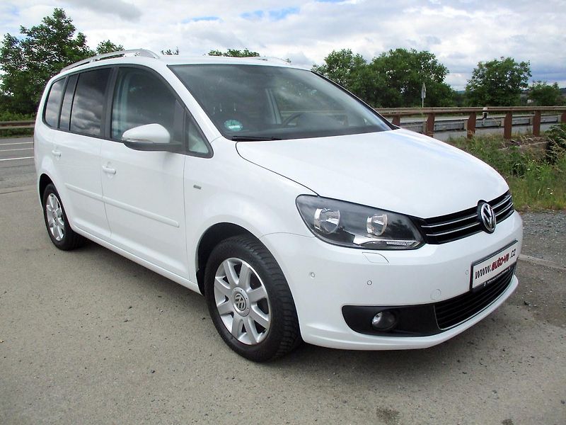 Volkswagen Touran TDI CUP*77KW*TZ*NAVI*VÝHŘEV* - fotka 4 z 50