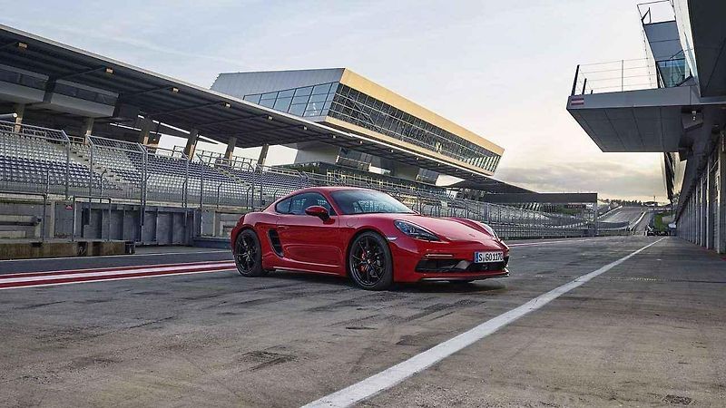 Porsche 718 Boxster GTS.