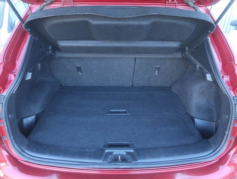 Nissan Qashqai (2014) Tekna 1.5 dCi, Serv.kniha - fotka 14 z 15