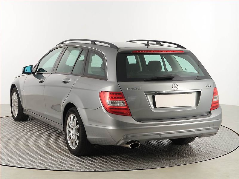 Mercedes-Benz Třídy C (2012) Classic C 220 CDI, Automat - fotka 4 z 18