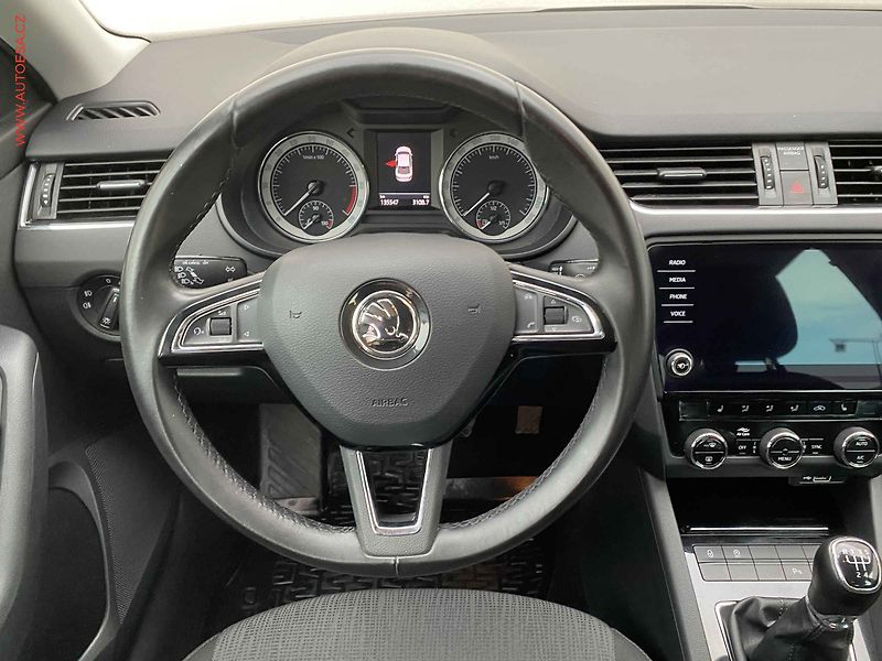 Škoda Octavia (2018) 1.6 TDi, ČR, Style, LED - fotka 11 z 18