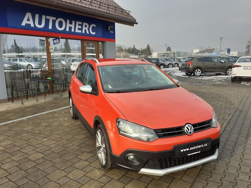 Volkswagen Polo (2012) 1.2 HTP CROSS - fotka 2 z 35