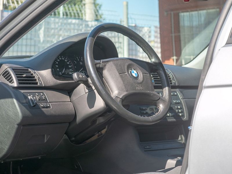 BMW Řada 3 (2000) 1.9i 77KW DIGI – po servisu - fotka 11 z 32
