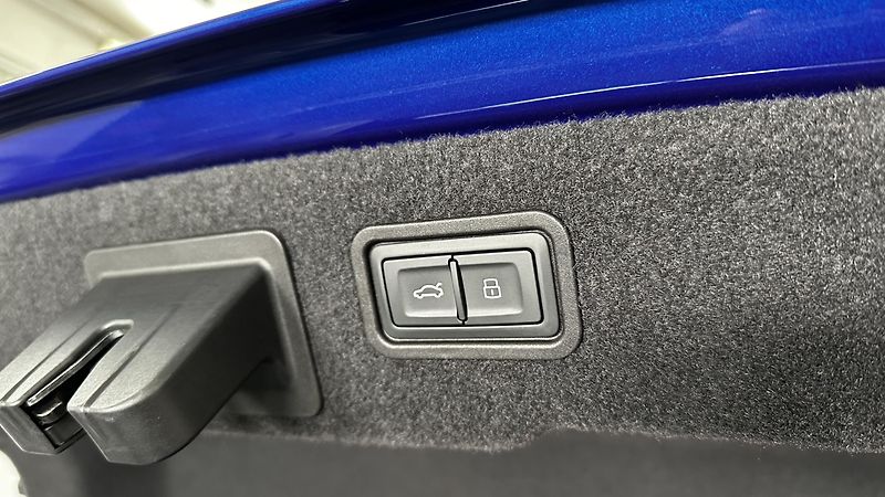 Audi S8 TOP STAV - fotka 23 z 51