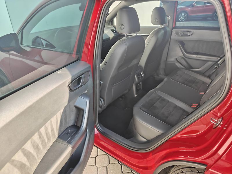 Seat Ateca DSG 4WD 2,0 TSI - fotka 7 z 30