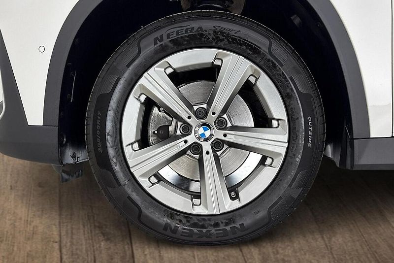 BMW X1 sDrive18i - fotka 22 z 22