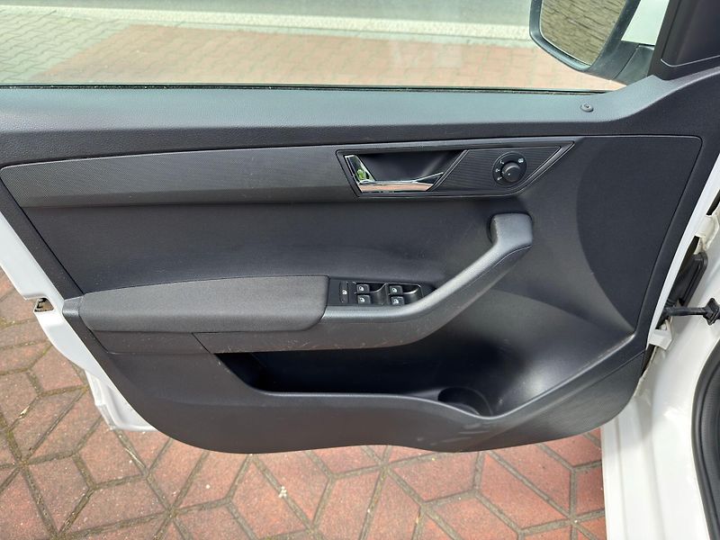 Škoda Fabia 1.0Tsi 70kW 1.MAJ ČR TAŽNÉ  - fotka 21 z 23