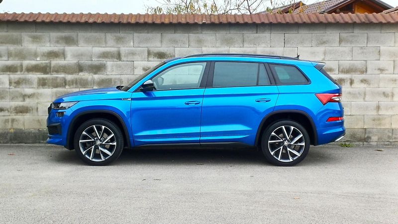 Škoda Kodiaq SPORTLINE TDI 147kW WEBASTO-ČR - fotka 8 z 50