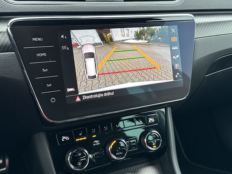 Škoda Superb (2020) Combi 2.0 TDI DSG Sportline - fotka 21 z 36