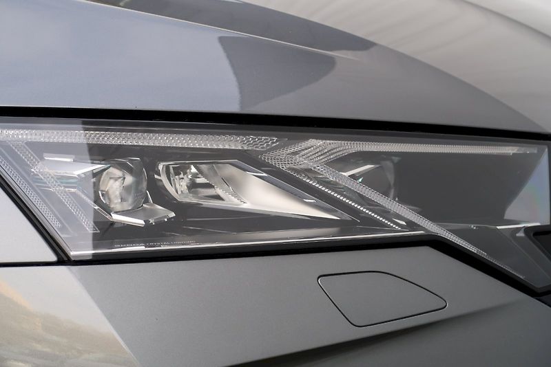Škoda Octavia (2024) Top Selection 2.0 TDI 110 kW D - fotka 9 z 28