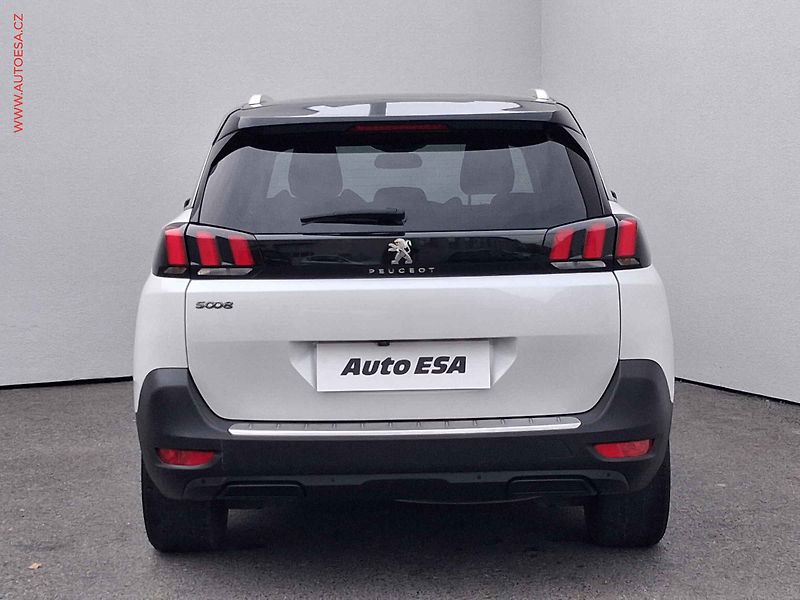 Peugeot 5008 (2019) 1.5 HDi 7míst, Allure, AT - fotka 5 z 17