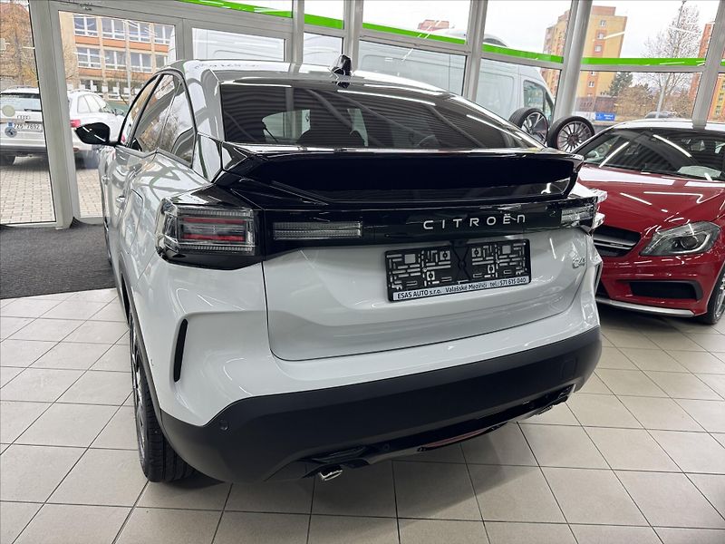 Citroën C4 1,2   MAX Petrol 130k Automati - fotka 7 z 20