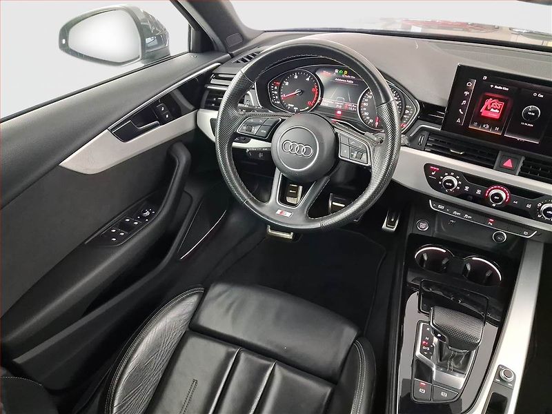 Audi A4 (2022) S-Line 40 TDI - fotka 7 z 19