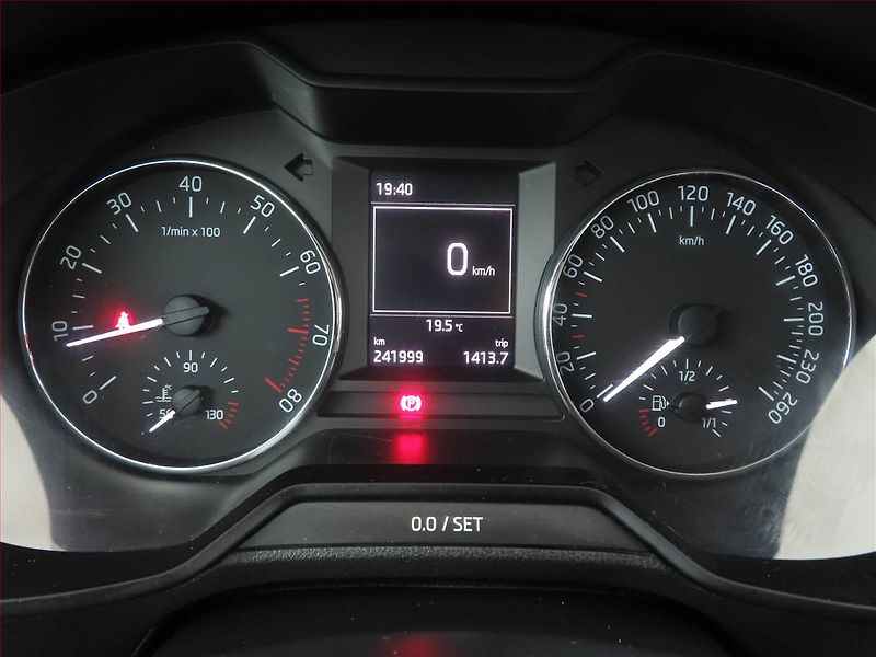 Škoda Octavia (2014) Ambition Plus 1.2 TSI - fotka 11 z 15