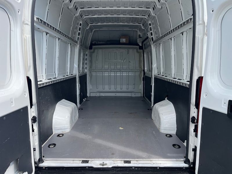 Citroën Jumper (2021) 2.2 HDi 103 kW L4H3 - fotka 10 z 16