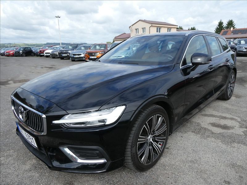 Volvo V60 2,0 D3 AWD Inscription,DPH,ČR - fotka 3 z 41