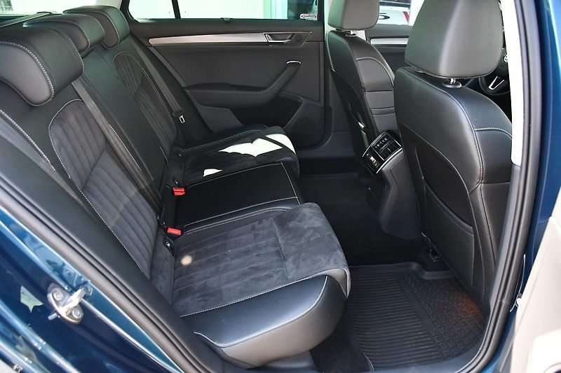 Škoda Superb 1,5TSi STYLE - fotka 17 z 57