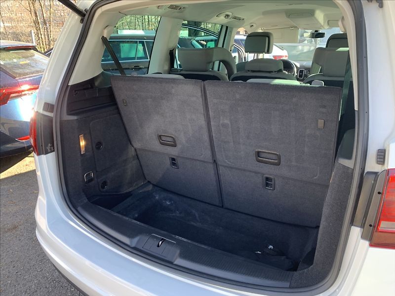 Volkswagen Sharan 2,0 TDI 4x4 7.MÍST,ČR SERVISKA - fotka 22 z 23
