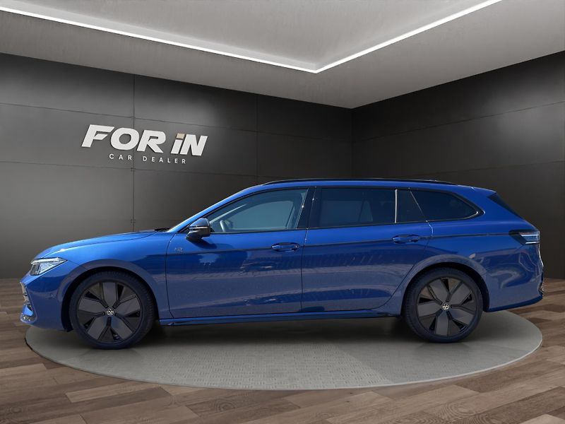 Volkswagen Passat (2025) 4MOTION R-LINE DCC 142KW - fotka 3 z 27