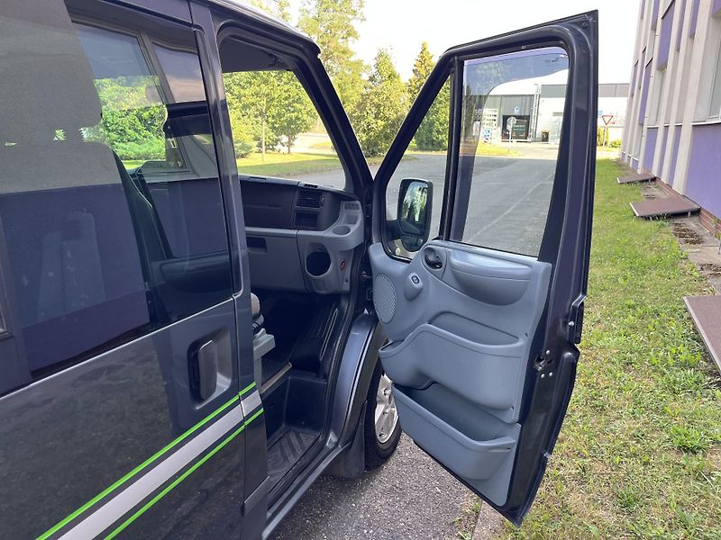 Ford Transit 2,2 TDCi EUROLINE /7-míst/  - fotka 21 z 29