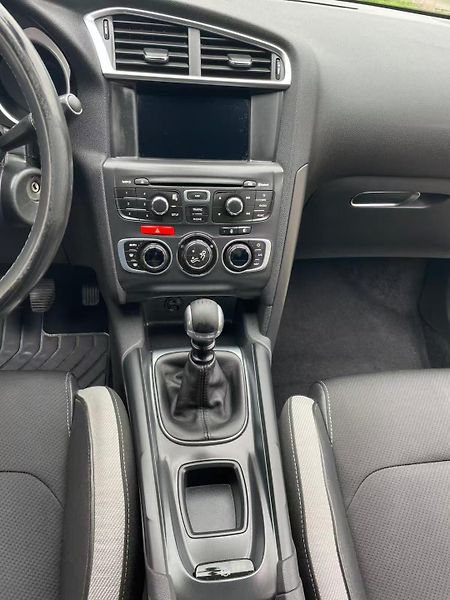 Citroën DS4 (2015) - fotka 16 z 17