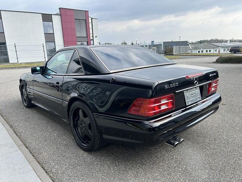 Mercedes-Benz SL 600 V12 - fotka 7 z 19