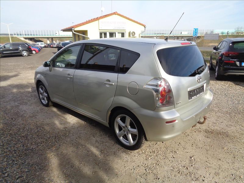 Toyota Corolla 2,2 - fotka 5 z 15