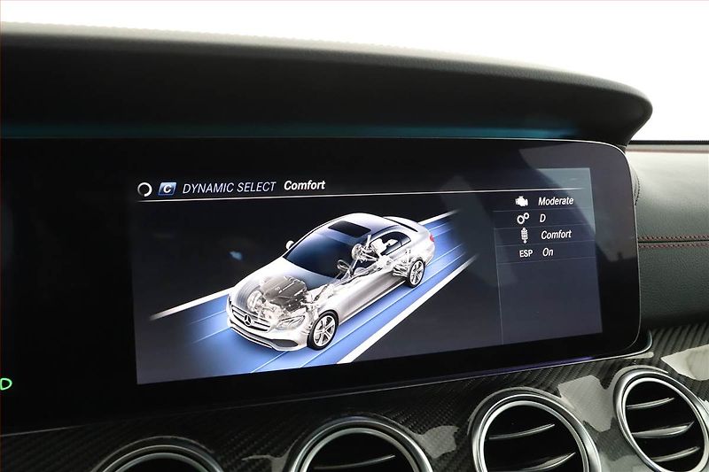 Mercedes-Benz Třídy E (2019) E 53 AMG 4MATIC+ - fotka 14 z 21