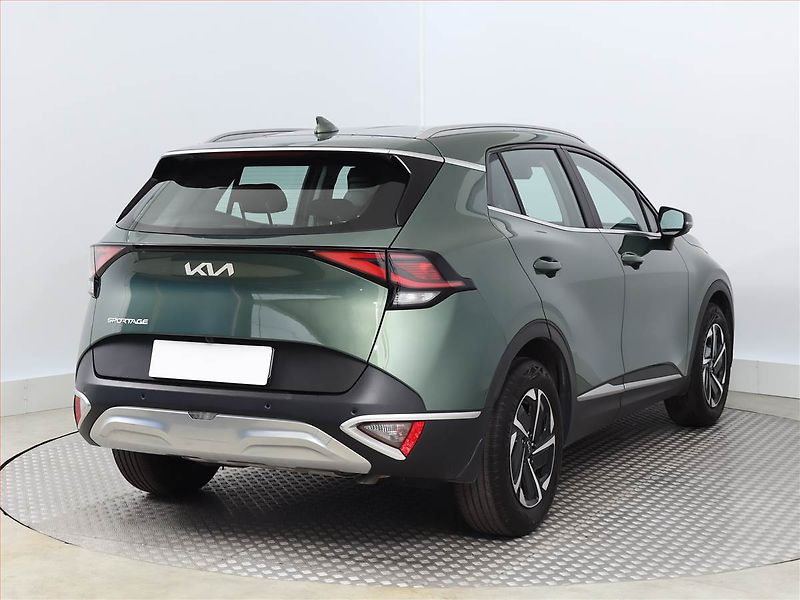 Kia Sportage (2022) 1.6 T-GDI - fotka 5 z 17