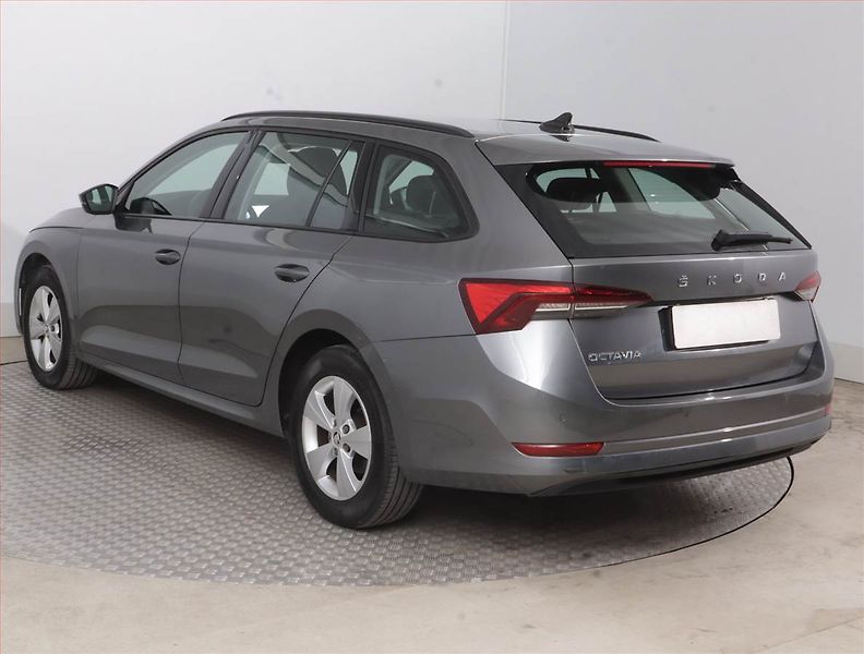Škoda Octavia (2022) 2.0 TDI, Automat, Serv.kniha - fotka 4 z 16