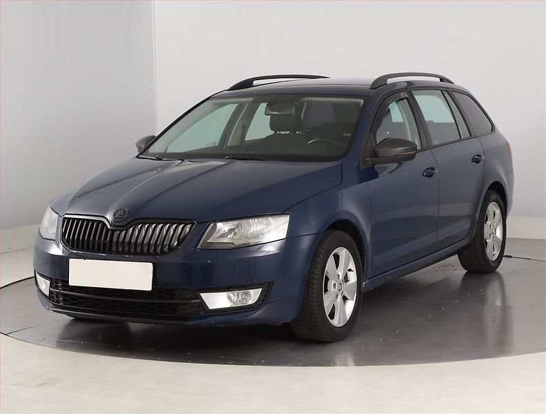 Škoda Octavia (2015) 1.6 TDI, Tempomat - fotka 2 z 19