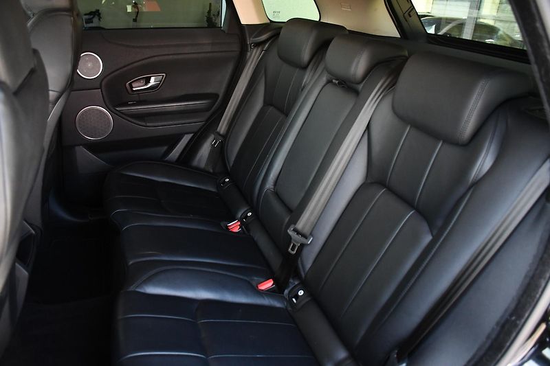Land Rover Range Rover Evoque 2.0d NAVI PDC - fotka 20 z 35