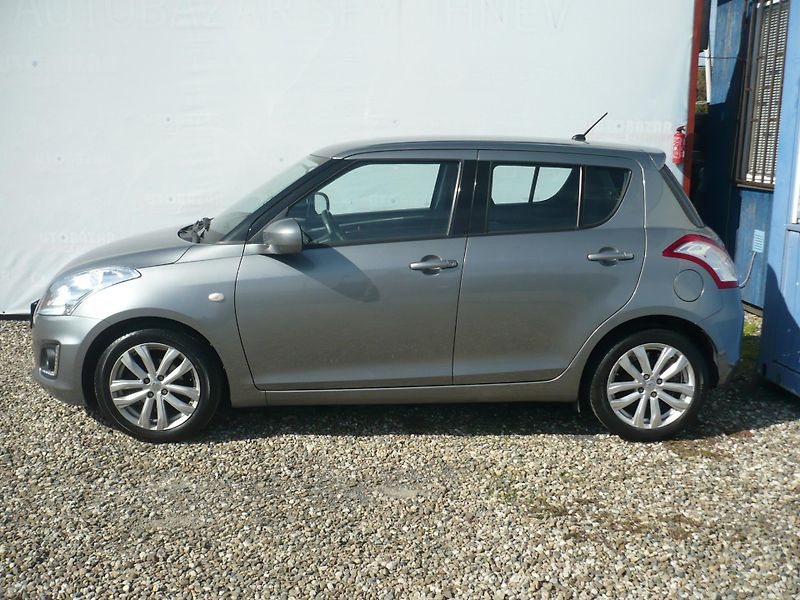 Suzuki Swift 1.2i Klimatizace - fotka 4 z 23