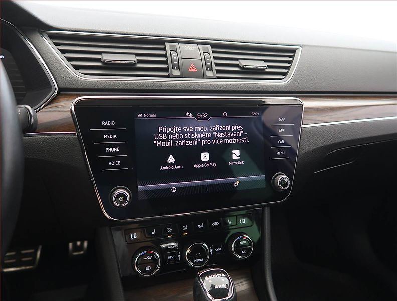 Škoda Superb (2022) Scout 2.0 TSI - fotka 18 z 32