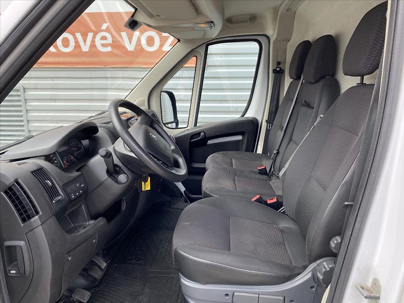 Peugeot Boxer 2,2 HDi 121kW L3H2 - fotka 5 z 23