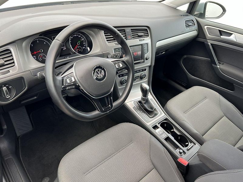 Volkswagen Golf (2015) VII 2.0TDi 110kW! Xenony! - fotka 11 z 29