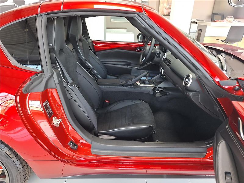 Mazda MX-5 (2026) 1.5 2RF G 132k 6MT RWD Homura - fotka 6 z 13