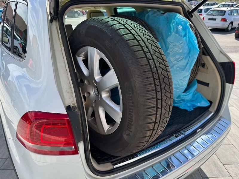 Volkswagen Touareg (2015) 3,0 TDI  193 KW Rline - fotka 22 z 35
