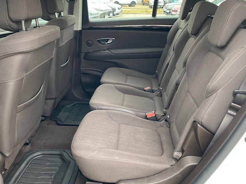 Renault Espace (2015) 1,6 (96kW) NM.  Man. - fotka 10 z 30