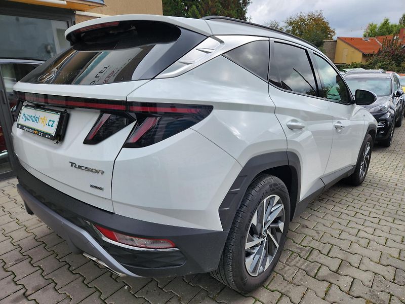 Hyundai Tucson 1.6-AUTOMAT-NAVI-KAMERA - fotka 14 z 23