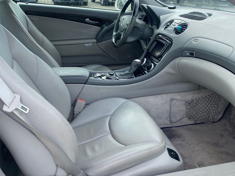 Mercedes-Benz SL (2003) 500  5,0 V8 (225kW) Aut. BA - fotka 7 z 30