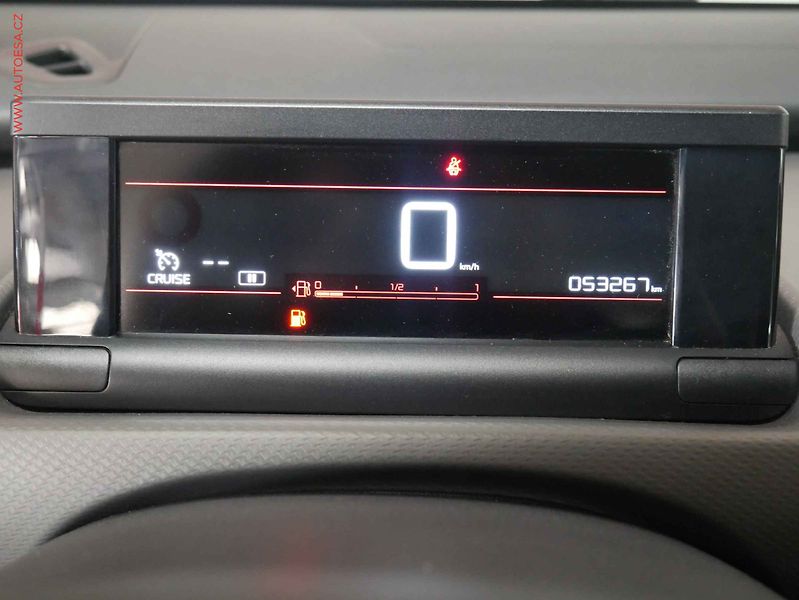 Citroën C4 Cactus (2018) 1.2 PT, 2.maj,ČR, servis - fotka 14 z 19