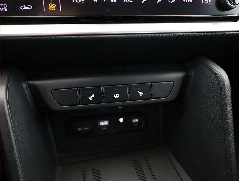 Kia Sportage (2022) 1.6 T-GDI - fotka 16 z 21