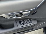 Volvo V90 D4 2,0 140kW 4x4 DPH MOMENTUM - náhled 30