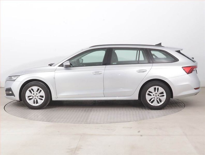 Škoda Octavia (2023) 2.0 TDI, ČR,1.maj, Serv.kniha - fotka 3 z 15